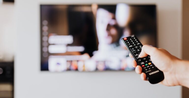 Wi-Fi: Ajuste na Smart TV ajuda streamings a não travarem. (Foto: Pexels)