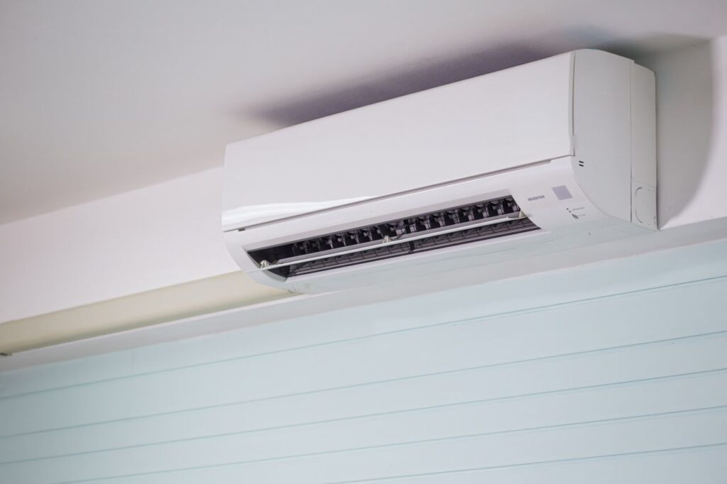 Ar-condicionado pode ser vilão na conta de luz. (Foto: Pexels)